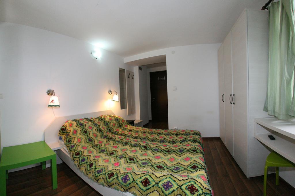 La Buni Buşteni Chambre photo