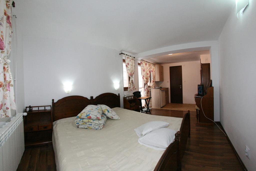 La Buni Buşteni Chambre photo
