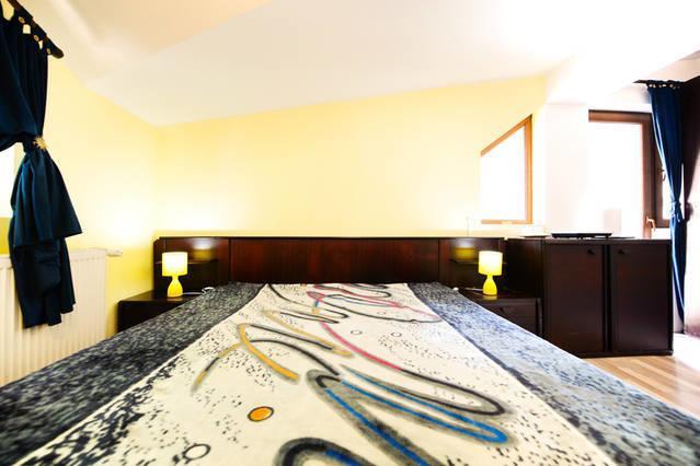La Buni Buşteni Chambre photo